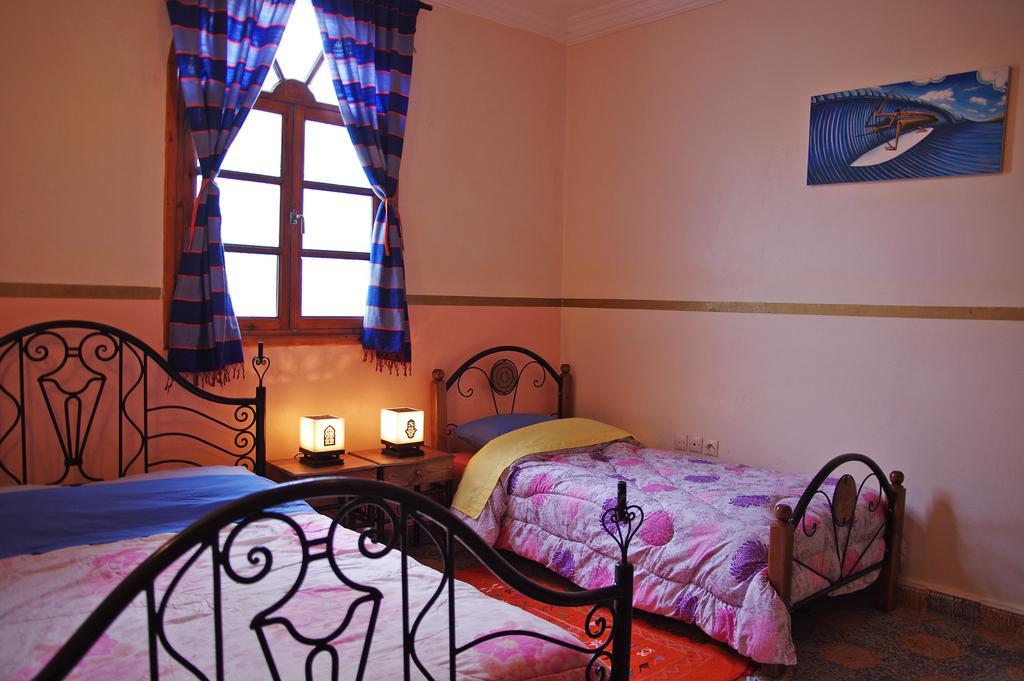Zen Surf Beach House Hotel โอรีร์ ภายนอก รูปภาพ